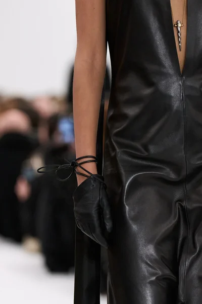 Look 36